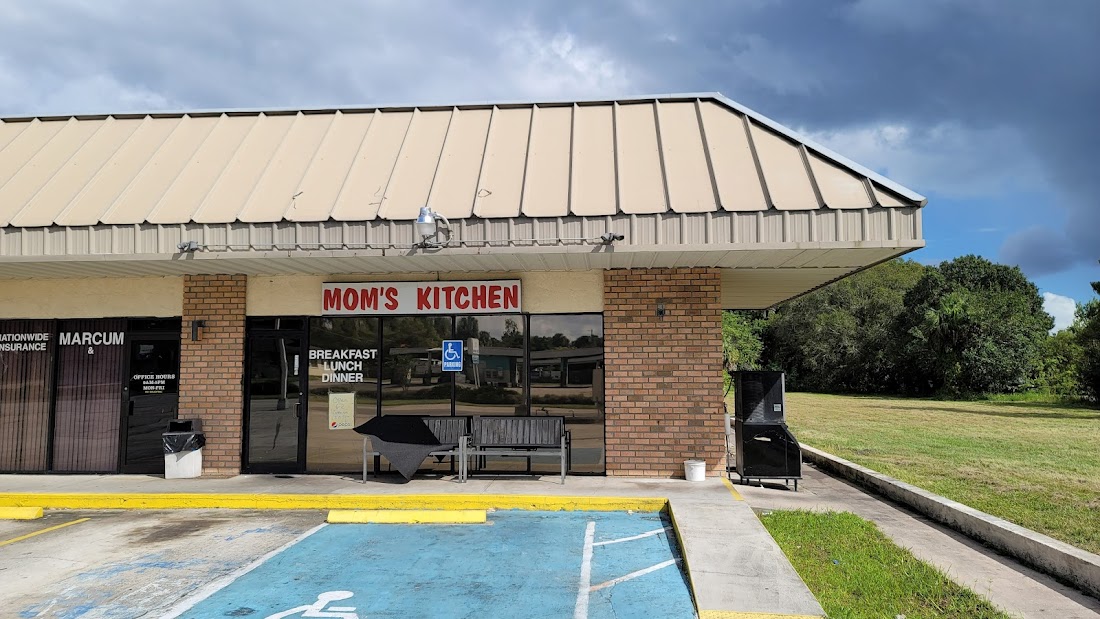 Mom' Kitchen